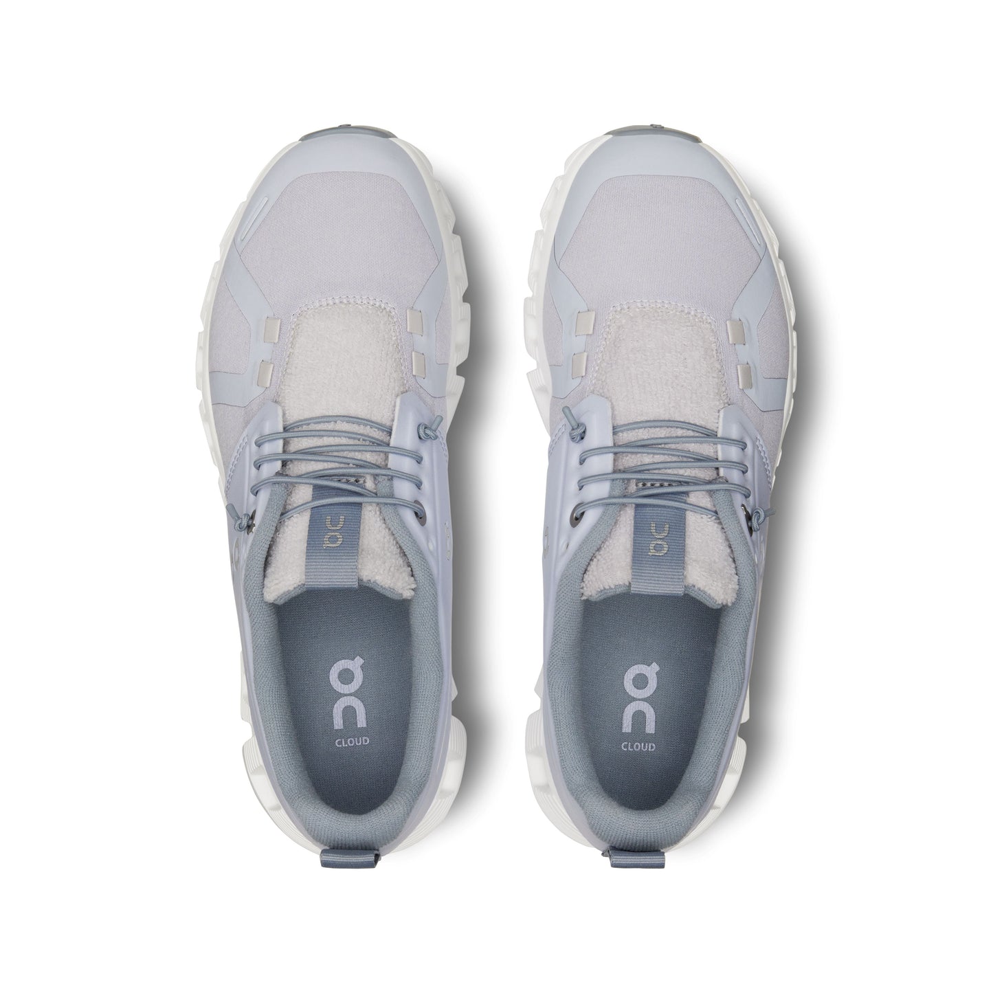 On Running Cloud 5 Terry Sneaker in Heather/White