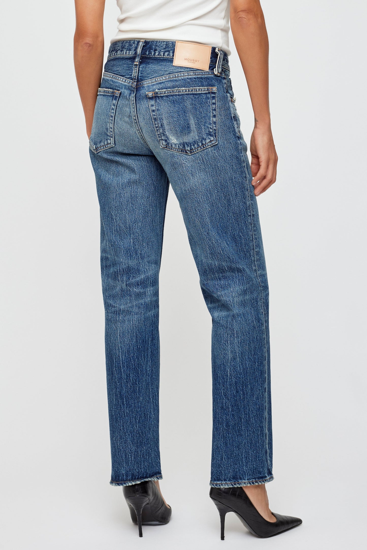 Moussy Vintage MV Cedarhurst Low-Rise Straight Jeans in Blue