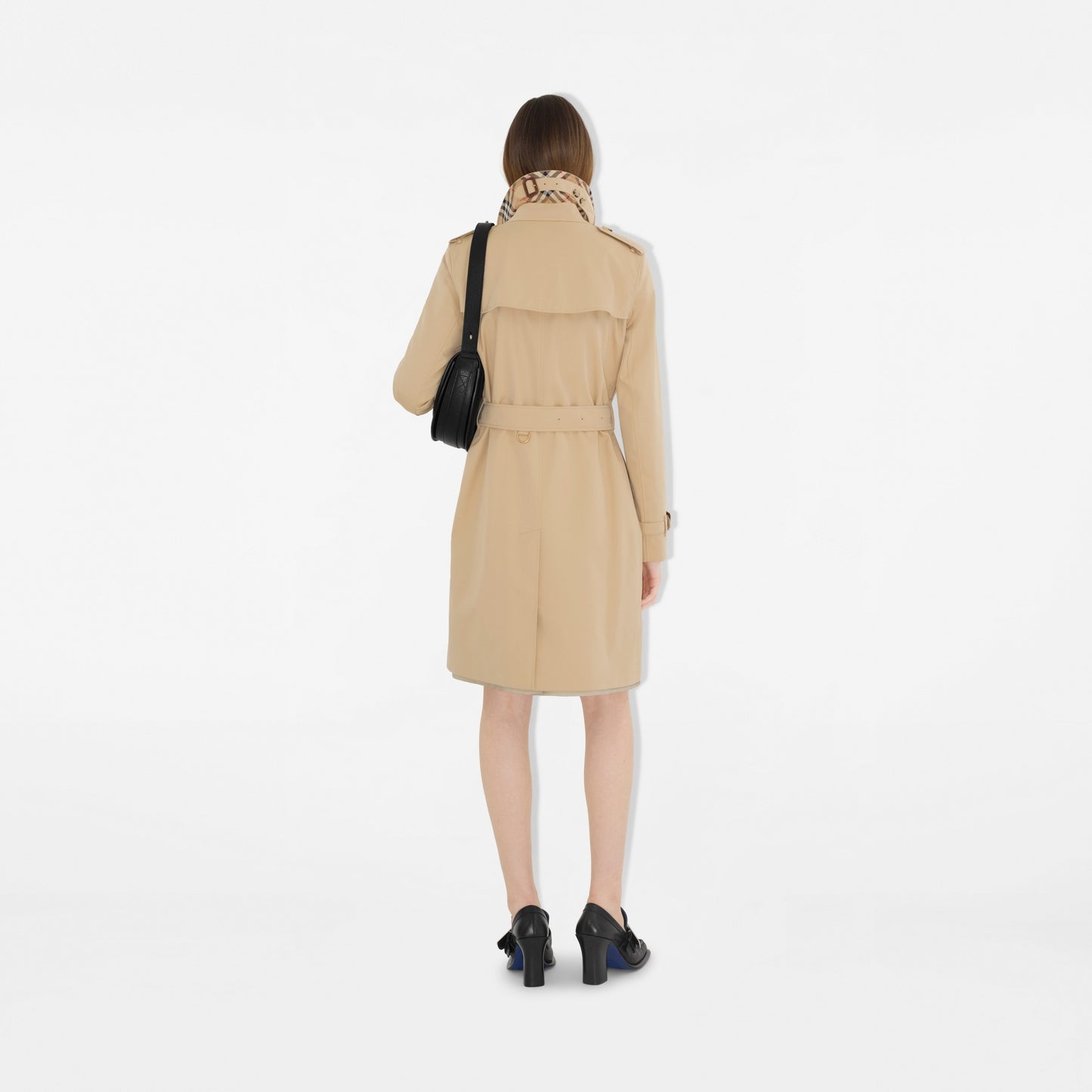 Burberry Kensington Mid Length Trench in Honey
