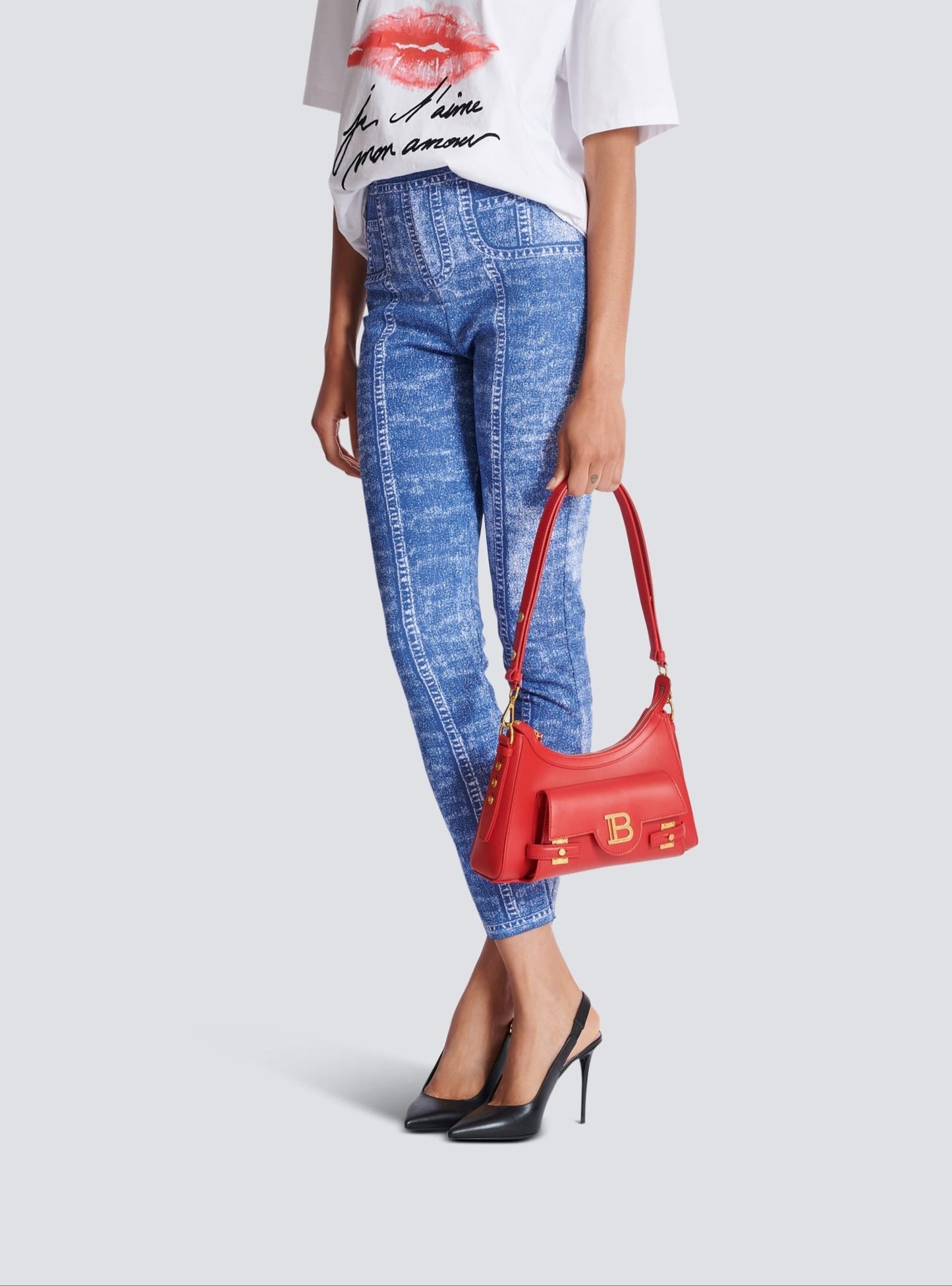 Balmain B-Buzz Hobo-Calfskin Hobo Bag in Rouge