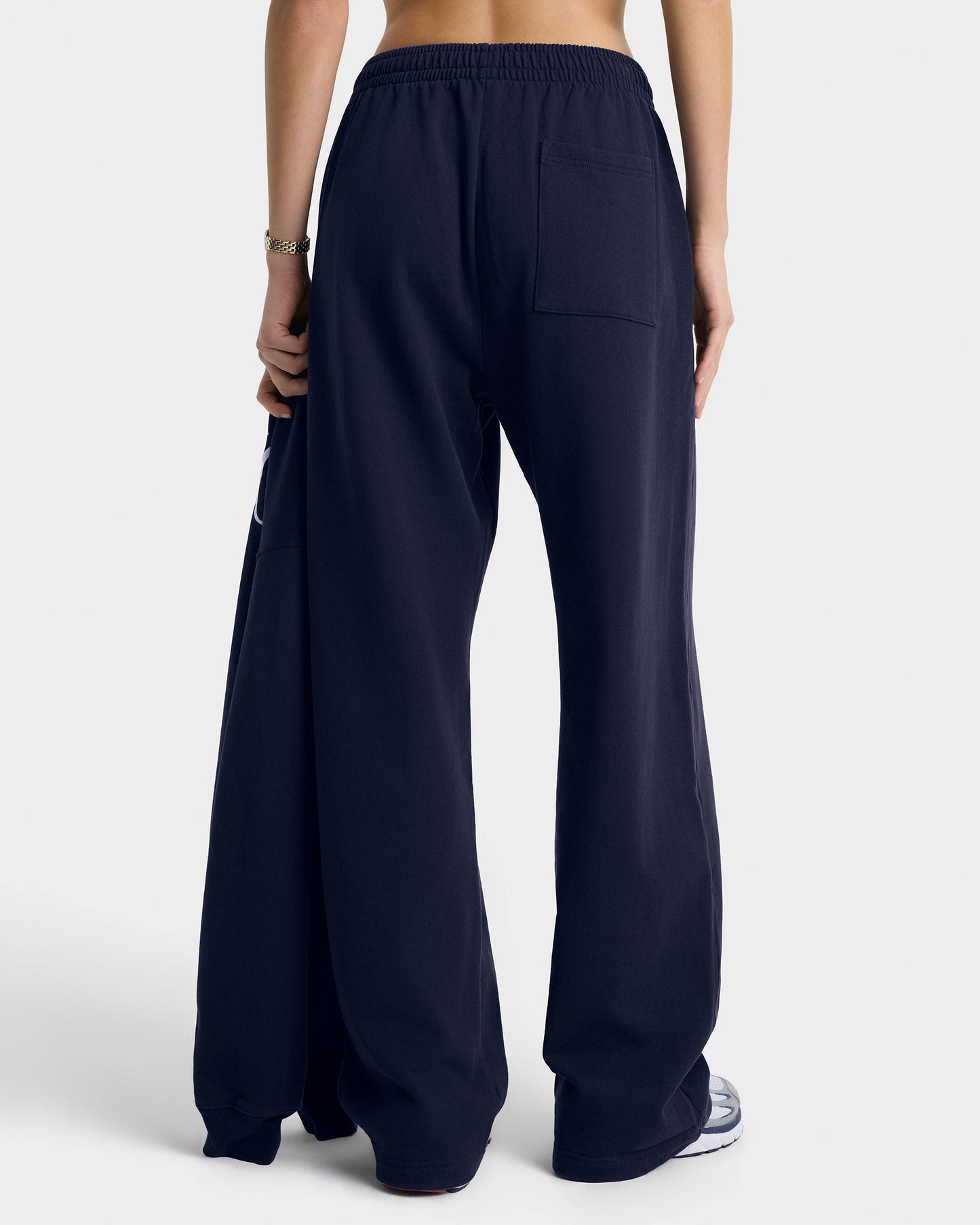 Sporty & Rich Nautical Embroidered Wide Sweatpant in Dark Navy