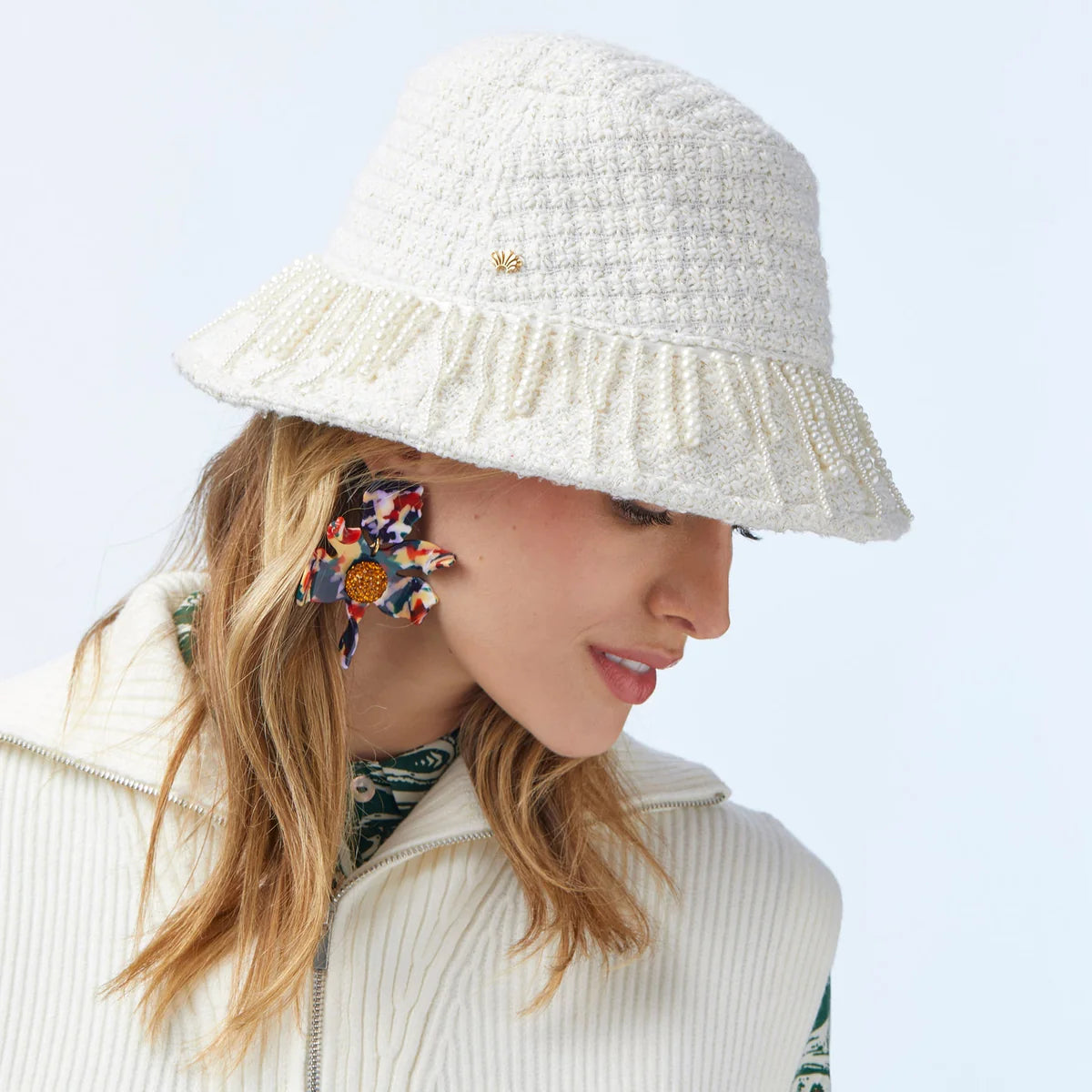 Lele Sadoughi Drippy Pearl Bucket Hat in Ivory