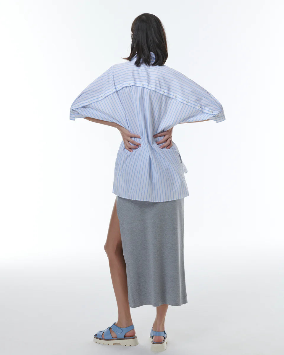 THEO Echo Back Button Dolman Shirt in White/Sky Blue