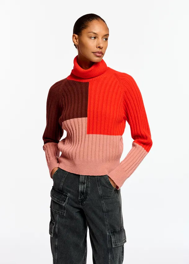 Essentiel Antwerp Embalm Multicolour Pullover in Tiger Blossom