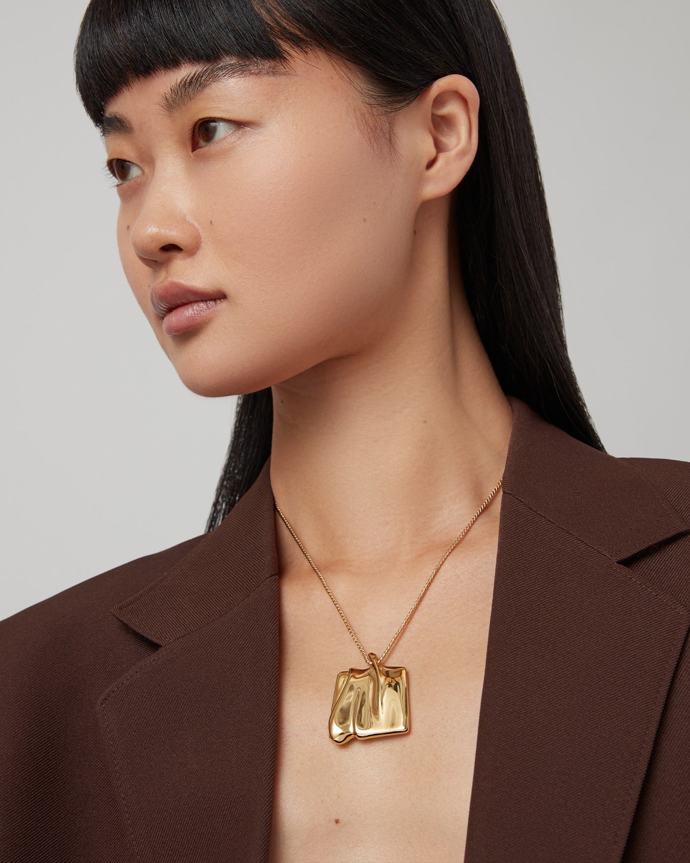 Jenny Bird Sundra Pendant Necklace Large in High Polish Gold
