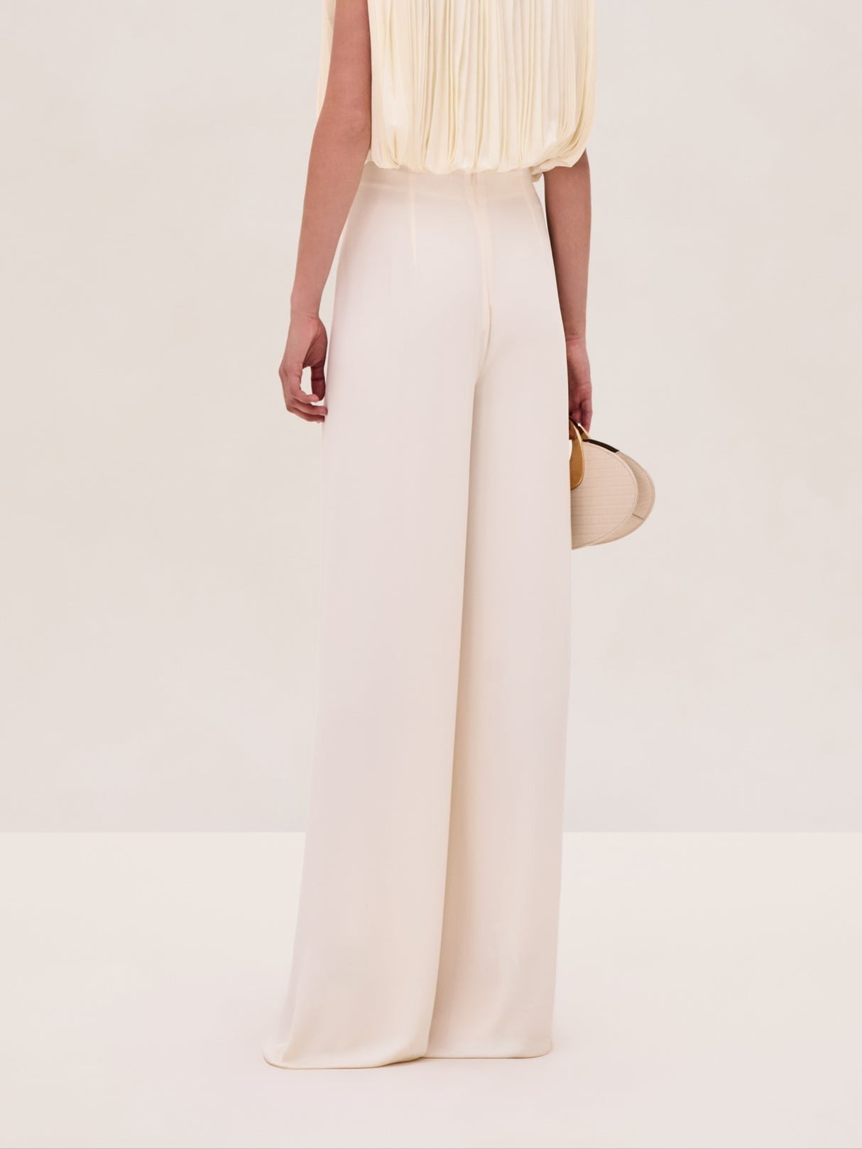 Alexis Verio Pant in Ivory
