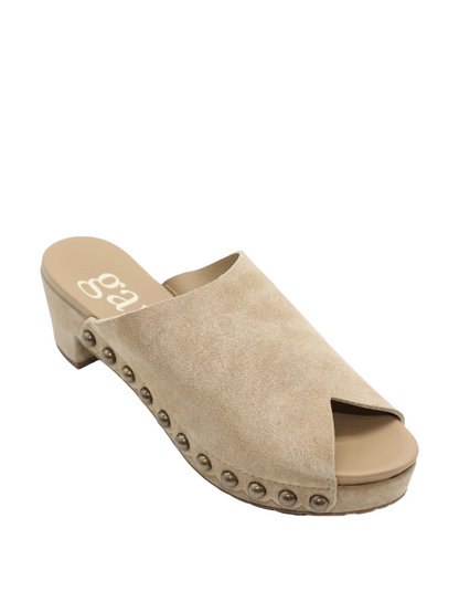 Pedro Garcia Nain Clog in Dijon Castoro