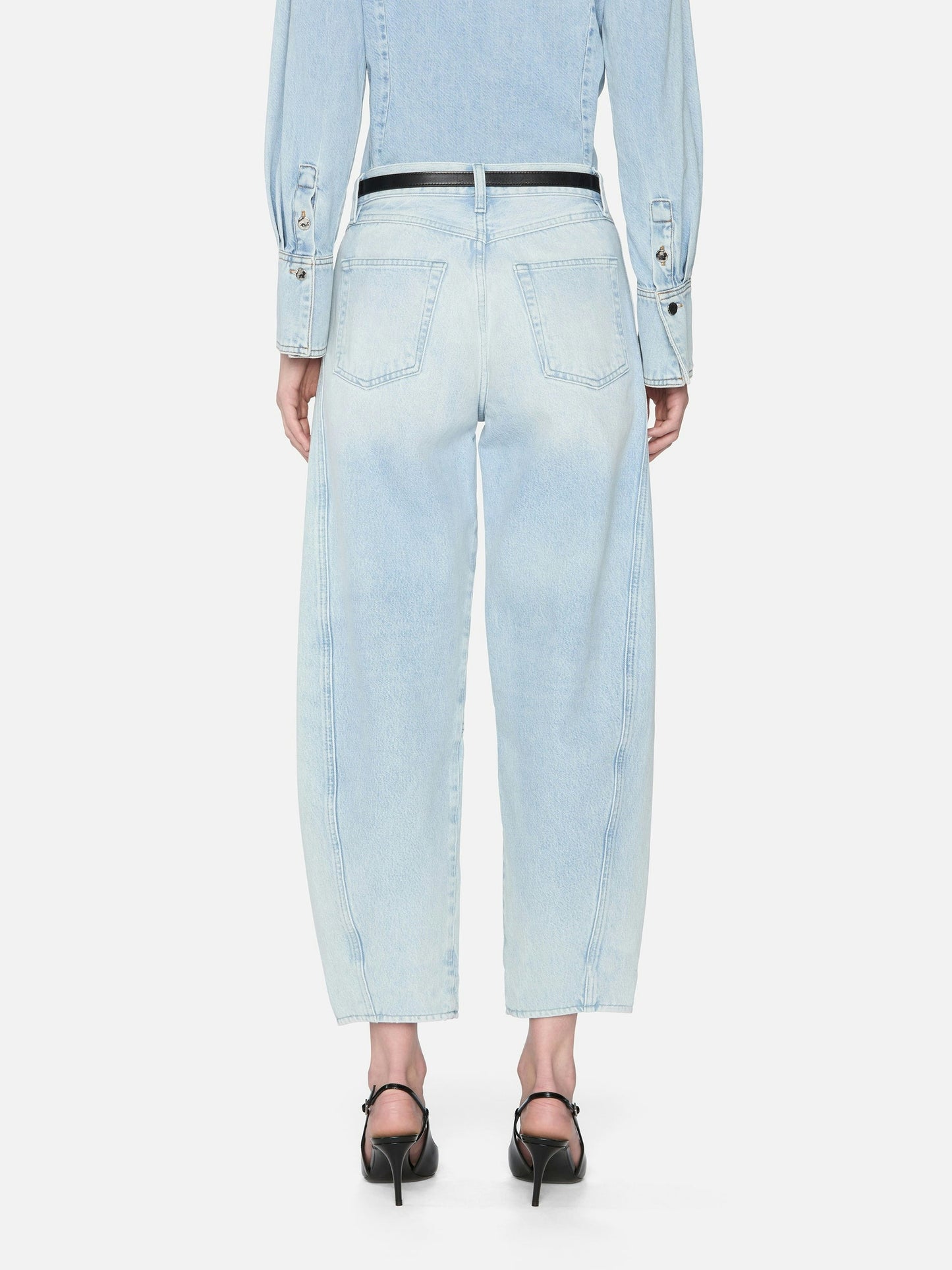 Frame The Twisted Jeans in Never