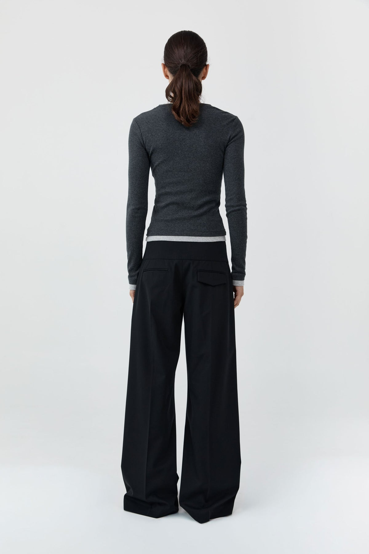 St. Agni Organic Cotton V-Neck Long Sleeve Top in Charcoal Melange