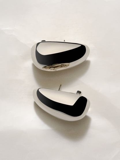 Jacquemus The Curvo Earrings in Silver