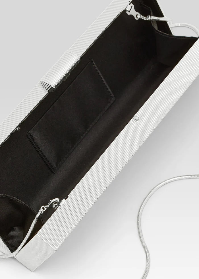 Retrofête Amarita Clutch in Silver