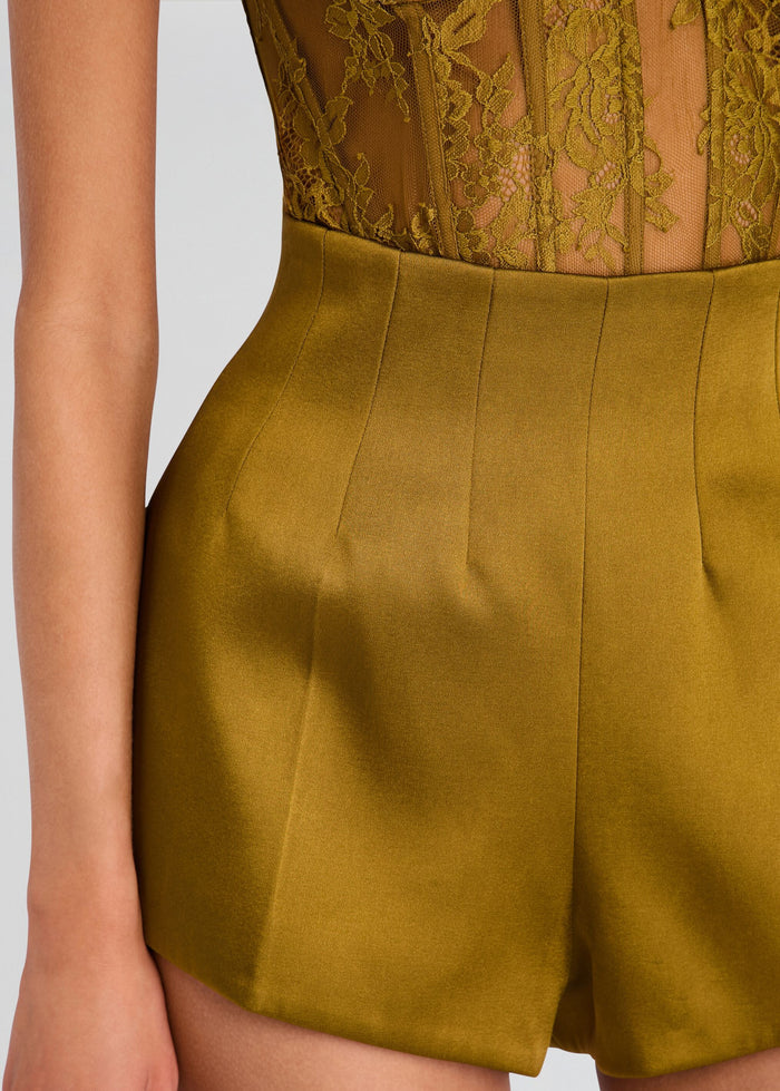 Retrofête Marie Short in Ochre
