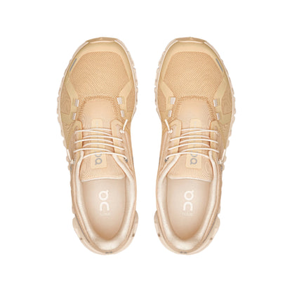 On Running Women's Cloud 6 Sneaker in Blonde/Dew