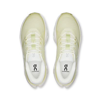 On Running Women's Cloudrunner 3 in Seedling/Ivory