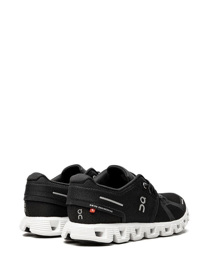 On Running Cloud 5 Black/White Sneaker