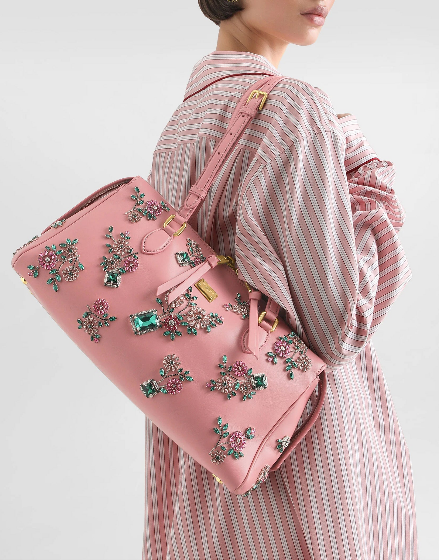 Dolce & Gabbana Medium Vittoria Handbag With Embroidery in Pink