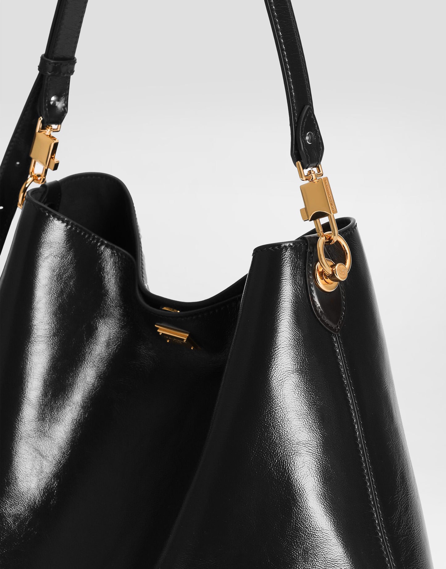 Dolce & Gabbana Large Vittoria Calfskin Shoulder Bag in Black