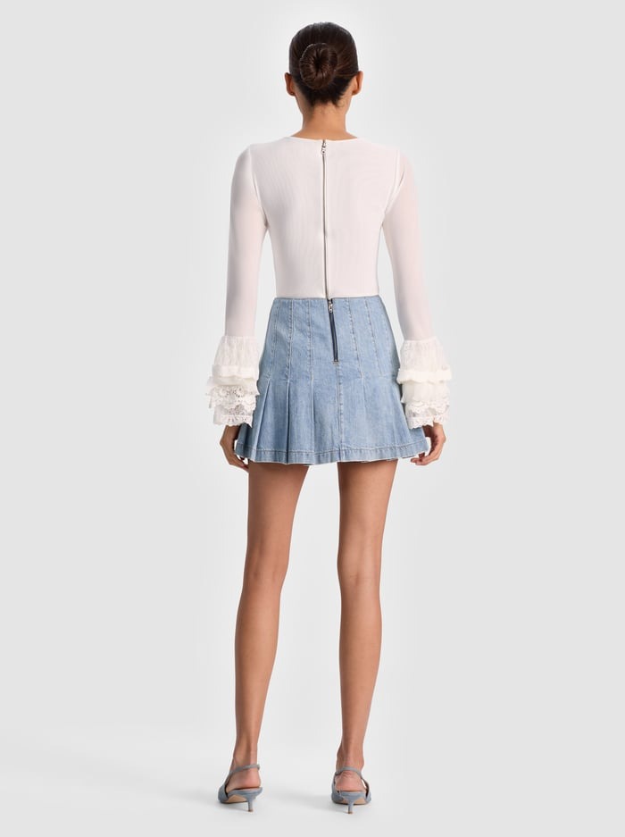 Alice Olivia Delaina Top With Ruffle Cuff in Off White