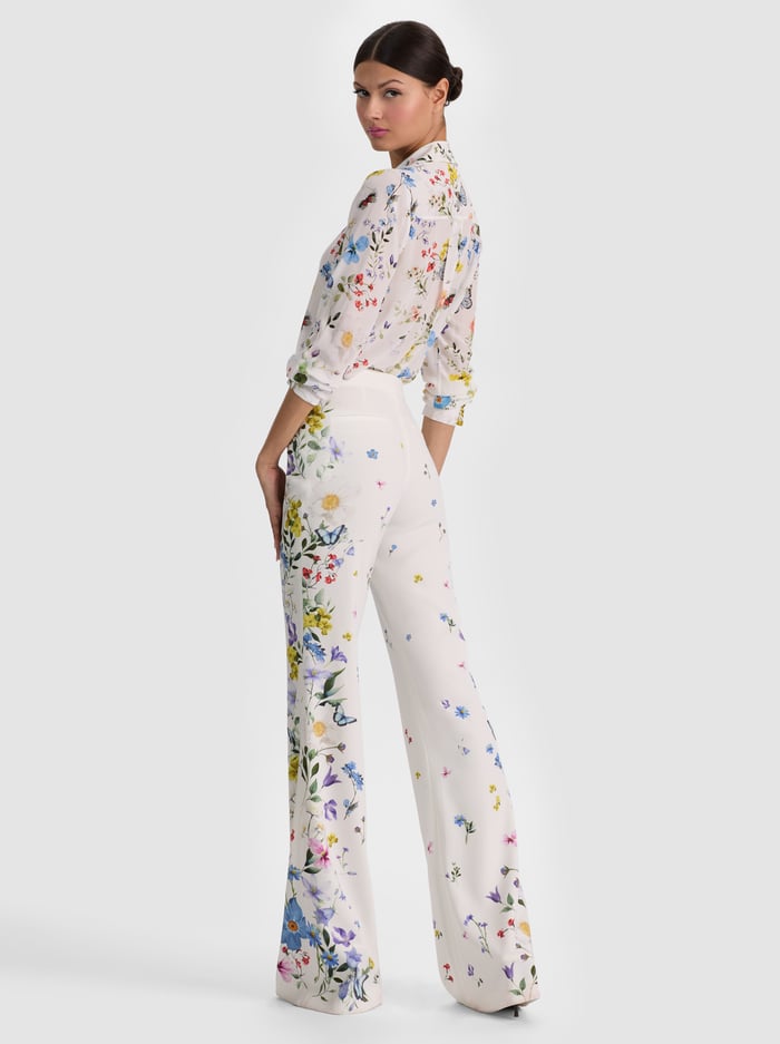 Alice + Olivia Andrew Low Rise Bootcut Slim Pant in Twisting Vines Off White