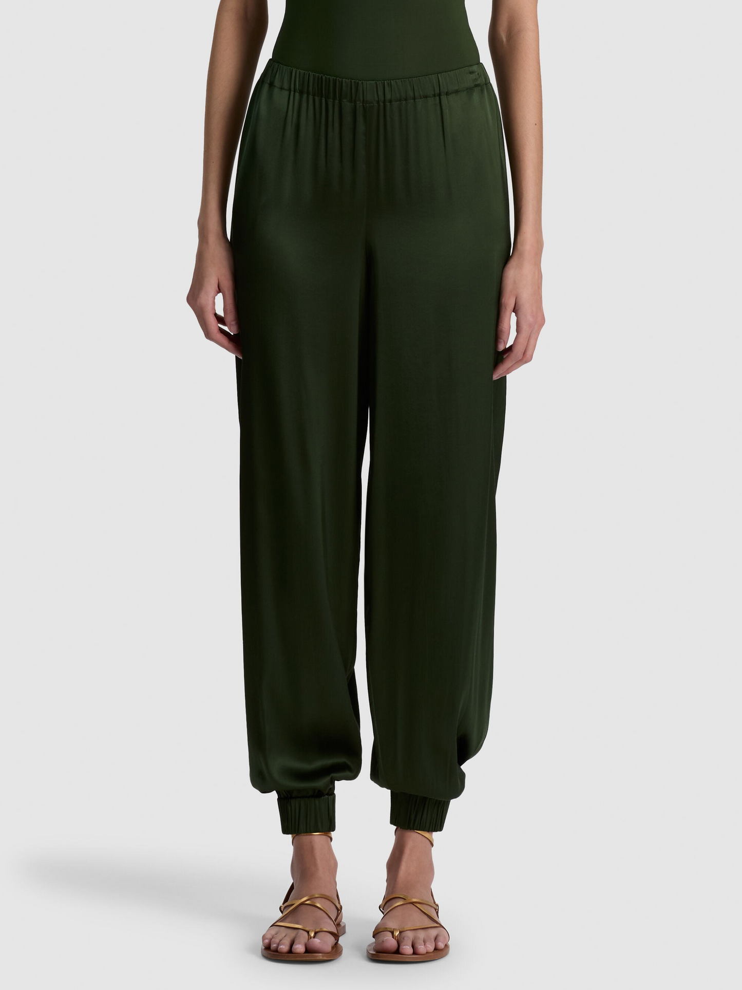 Alice + Olivia Declan Pull On Genie Pant in Dark Fern