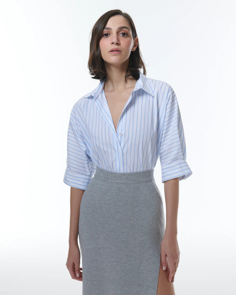 THEO Echo Back Button Dolman Shirt in White/Sky Blue