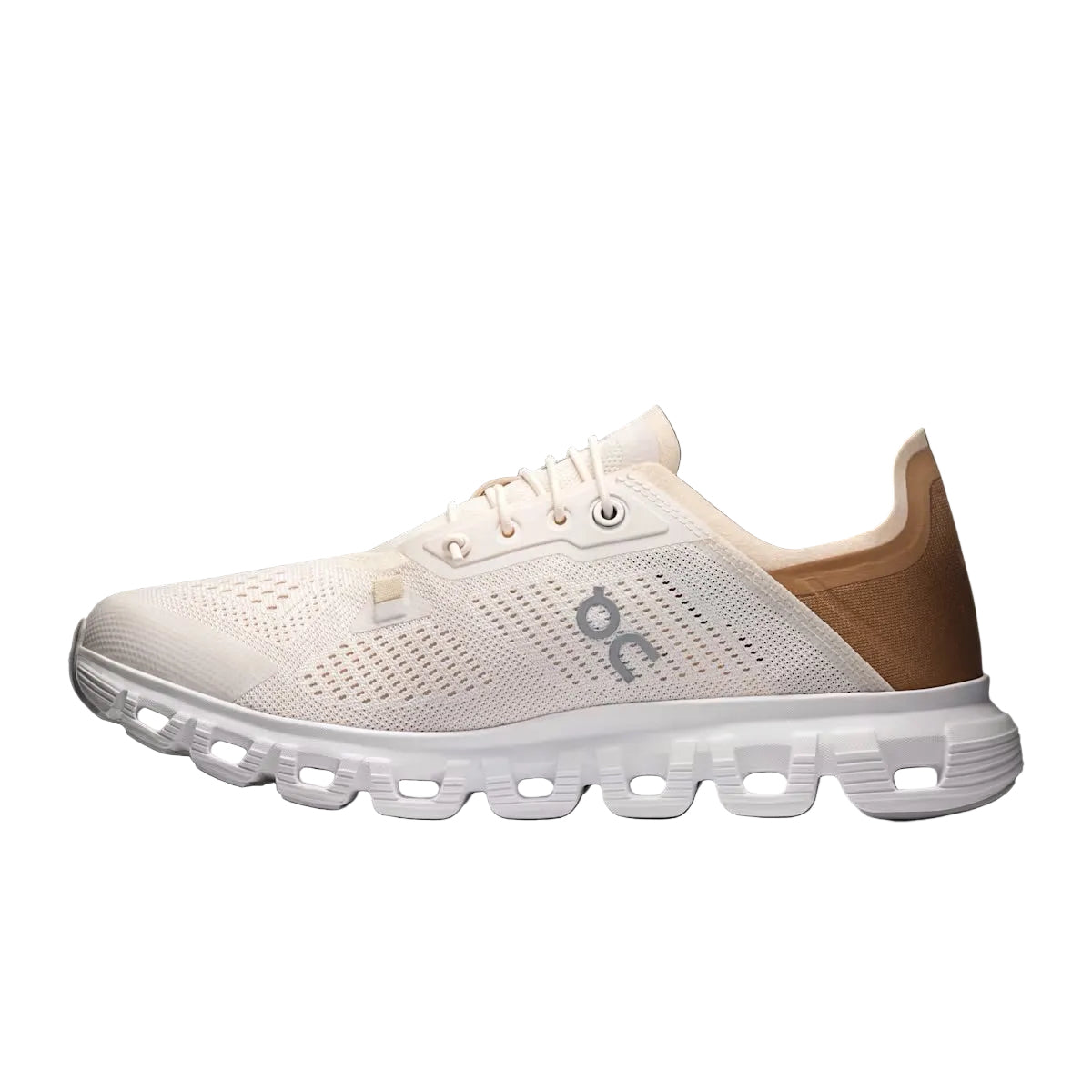 On Running Women’s Cloud 6 Coast Sneaker in Gardenia/Sphinx