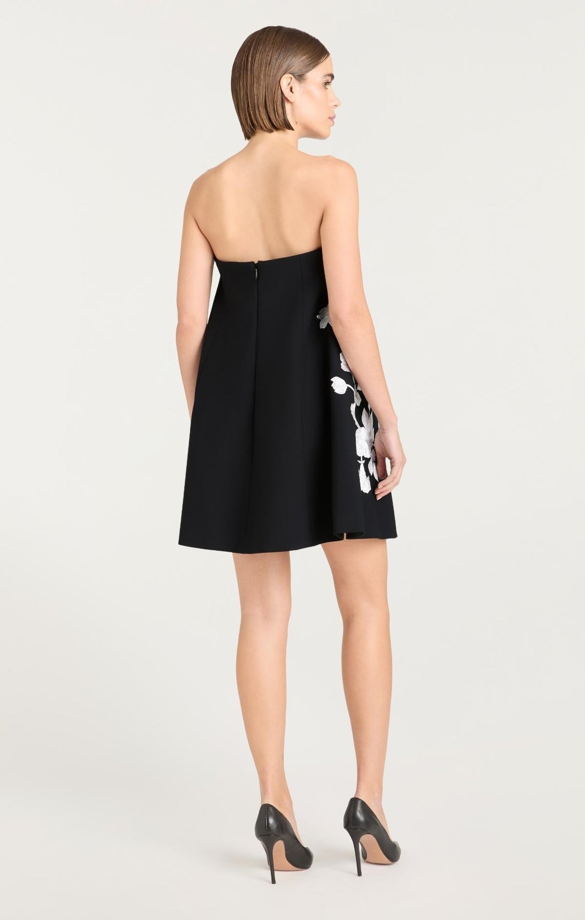 Cinq à Sept Trailing Floral Irla Dress in Black/Ivory