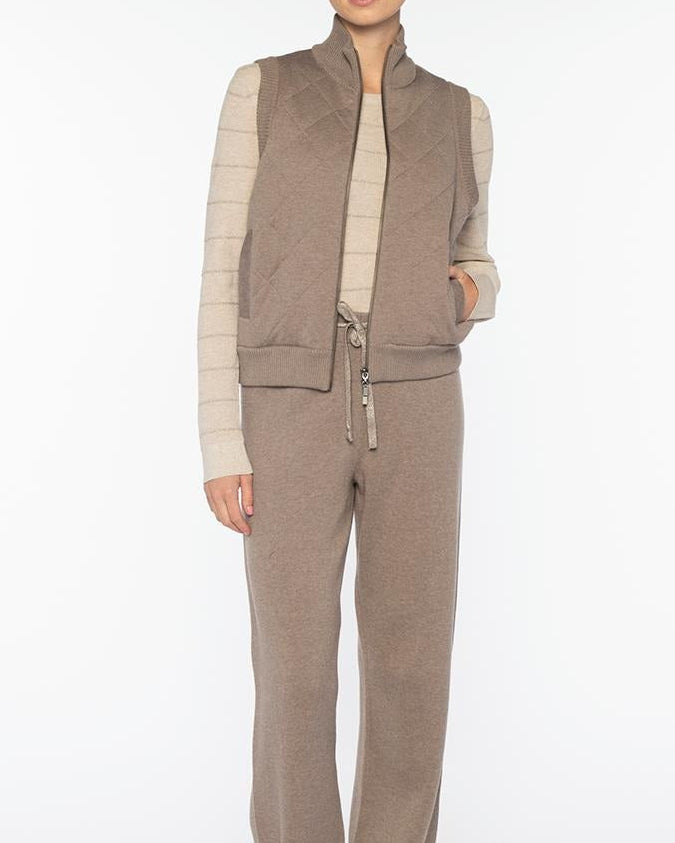Kinross Quilted Vest in Coco