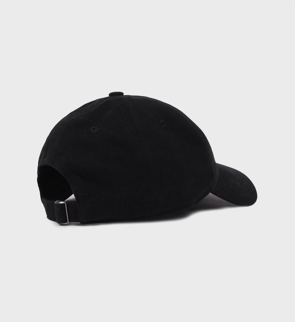 Sporty & Rich Varsity Crest Embroidered Hat in Faded Black