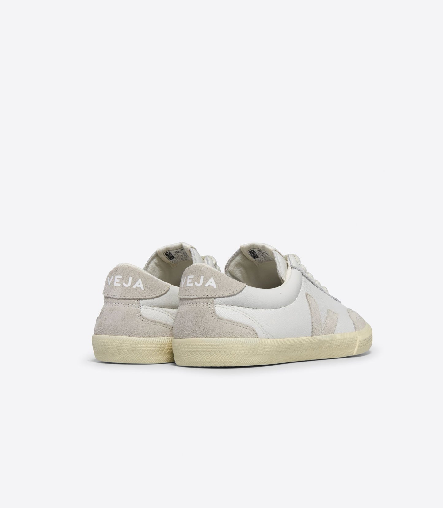 Veja Volley Leather in White/Natural