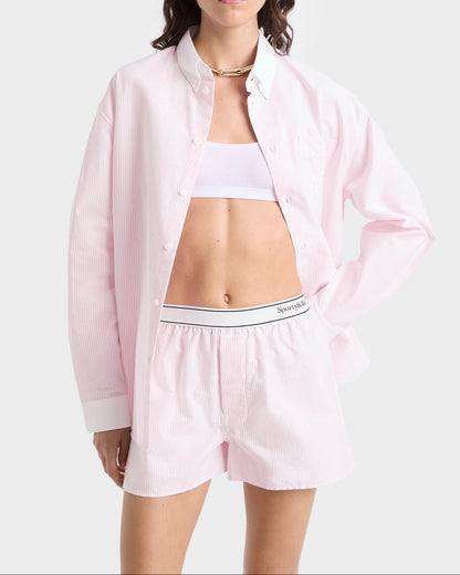 Sporty & Rich Serif Logo Oxford Boxer in Pink/White Thin Stripe