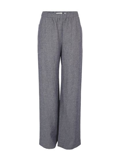 Vince Mid Rise Casual Pull On Pant in Mid Indigo