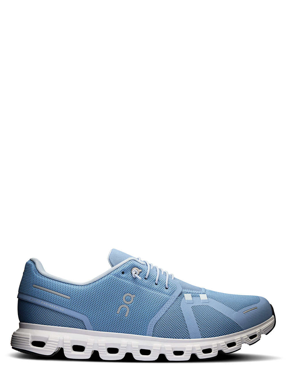 On Running Women's Cloud 6 Sneaker in Chambray/White