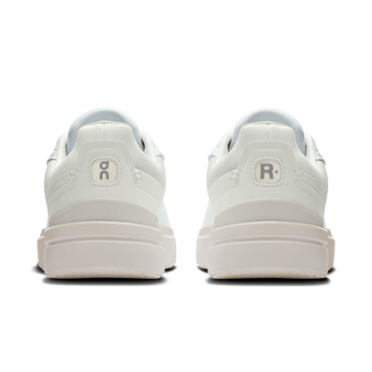 On Running Women's The ROGER Advantage in White/White