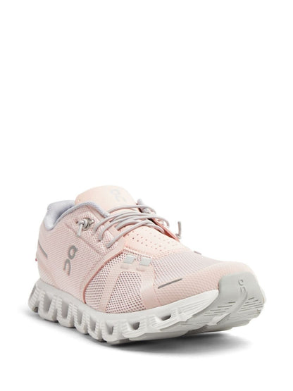 On Running Cloud 5 Sneaker in Shell/White